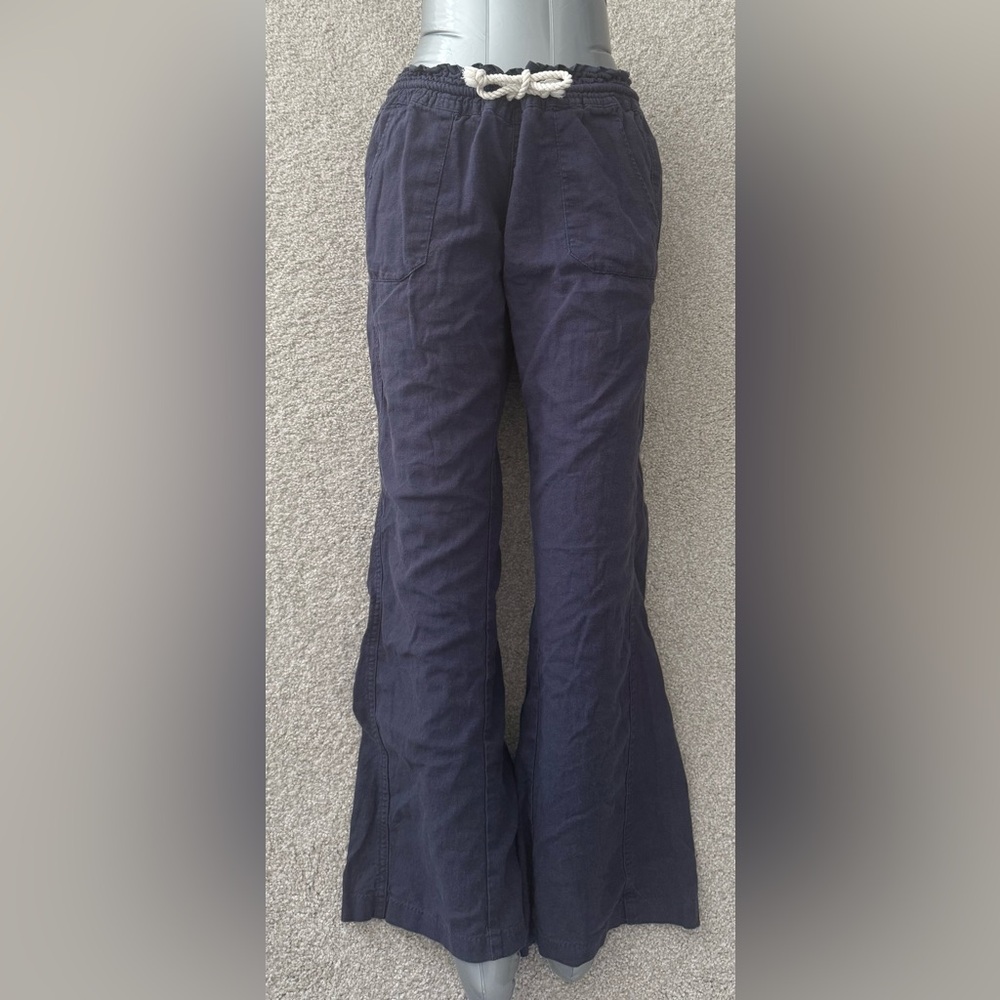 NWOT Roxy Oceanside Beach Linen Blend Pants with rope tie in Navy